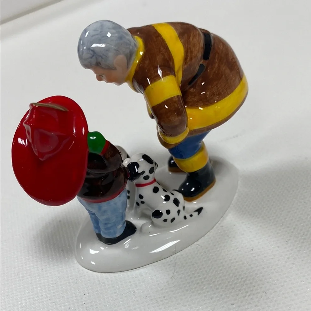 Dept. 56 Snow Village Accessory, "Fun at the Firehouse." Set of 2 figures - Picture 7 of 15